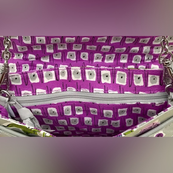Vera Bradley Petite Chain Bag/Purse in “Watercolor”-RARE, RETIRED pattern! - Picture 4 of 10